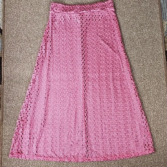 Lace Lined Skirt - Picture 4 of 10